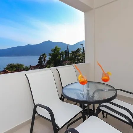 Sea Star Luxury Apartment 科托尔 外观 照片
